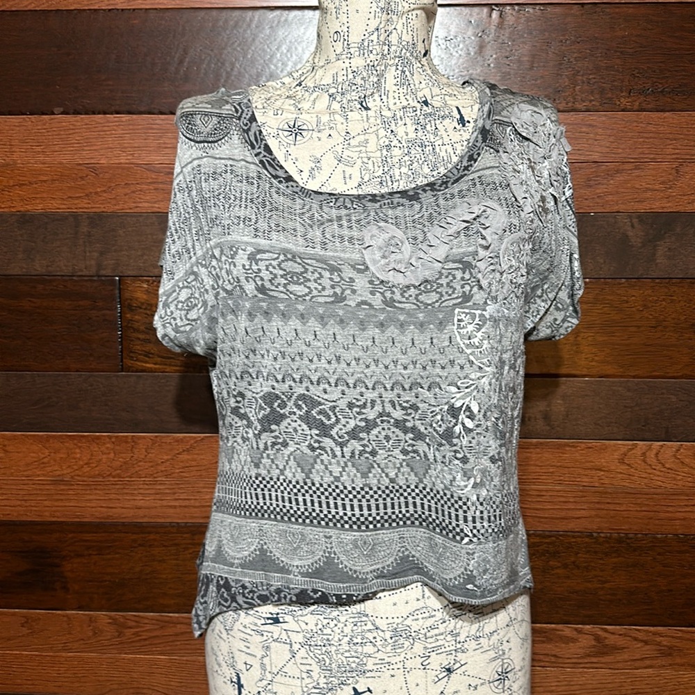 No Brand Tag Scoop Neck Short Sleeve Silvery Gray Lightweight Top